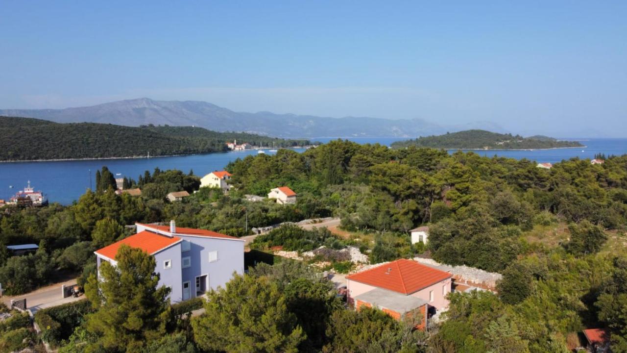 Anita, * Korcula Town
